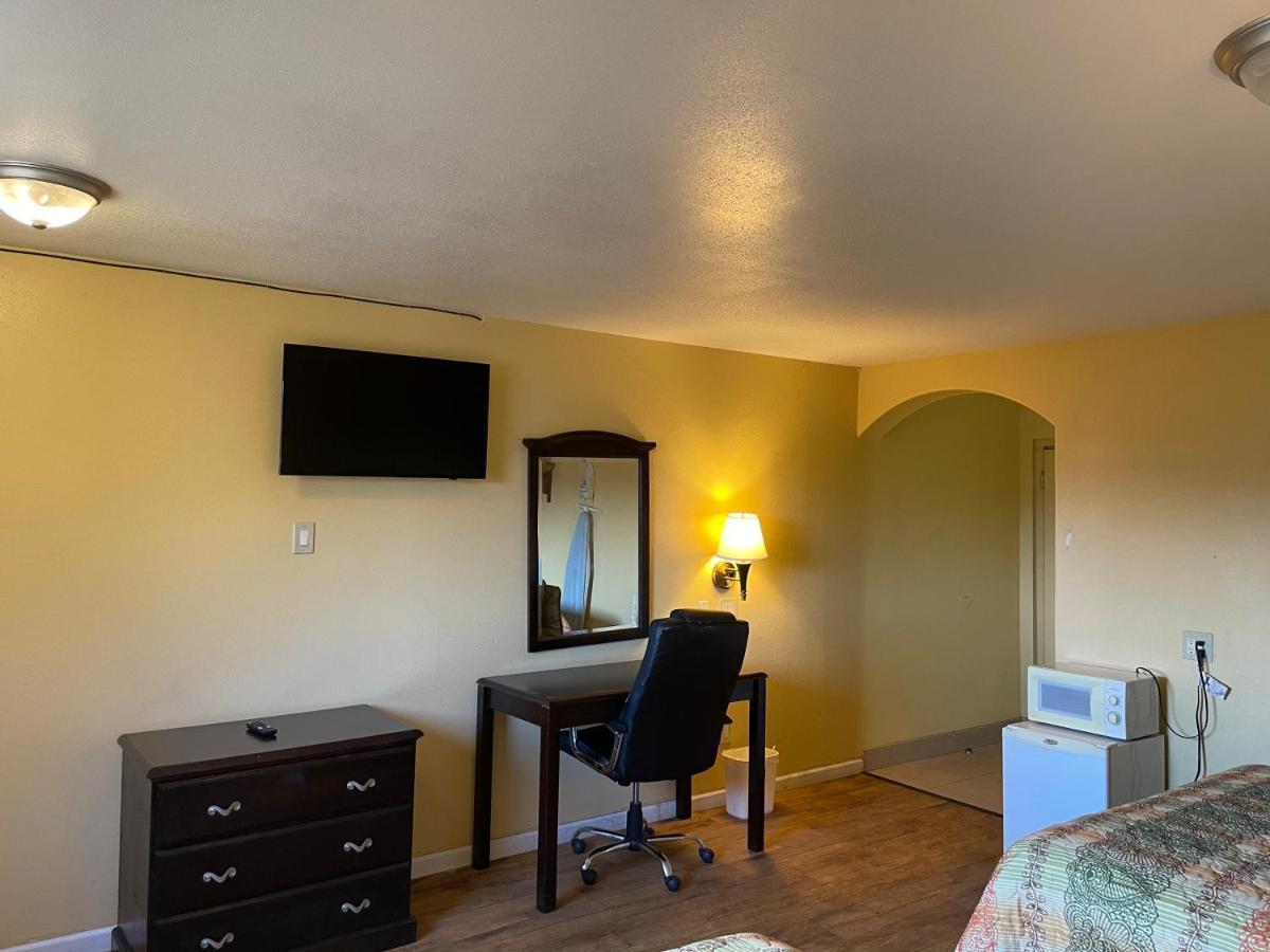 Dilley Executive Inn Екстериор снимка